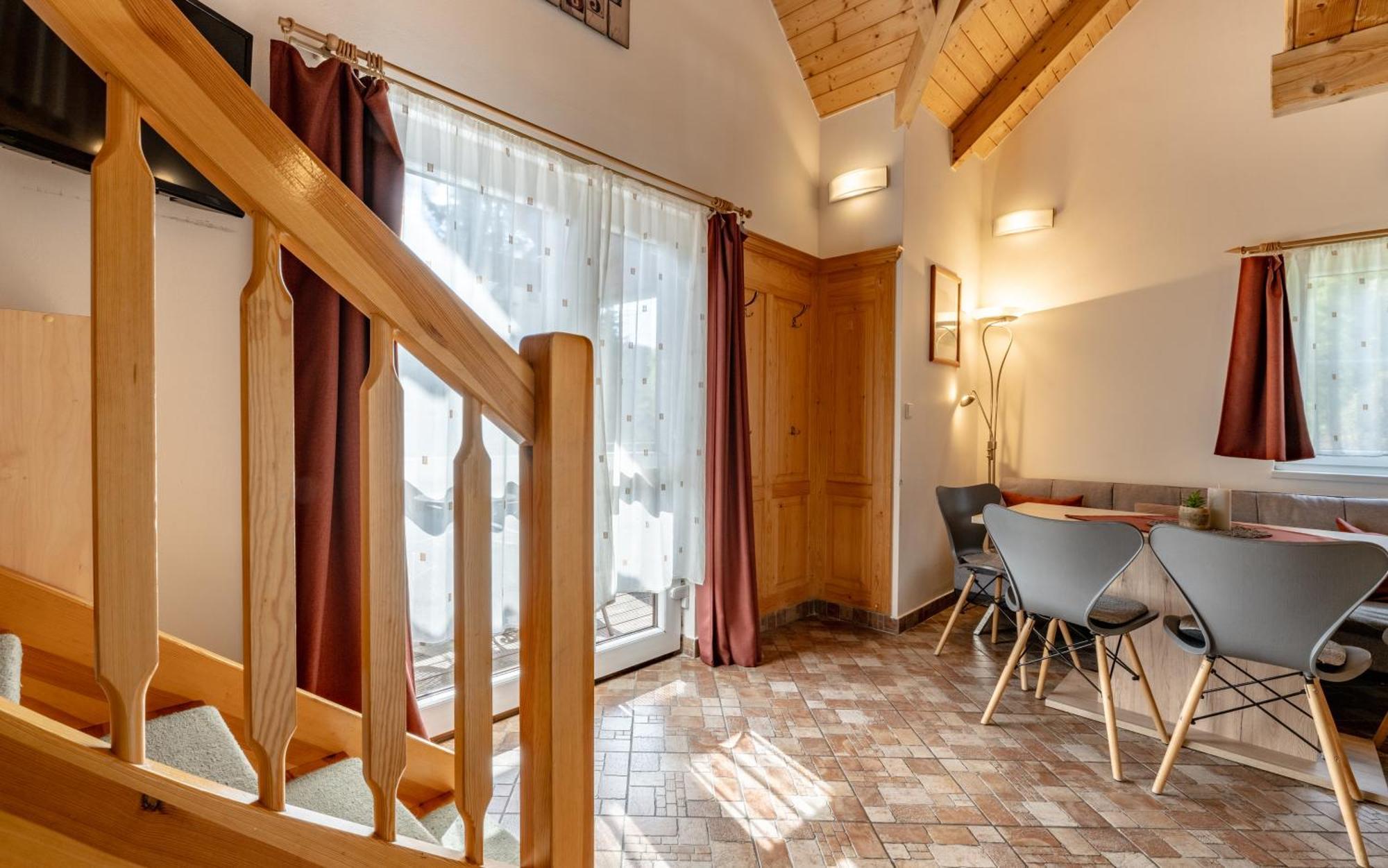 Rodinne Apartmany Rafael Bedrichov Bilik gambar